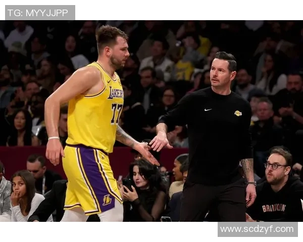 湖人主帅:季后赛我们必须发扬勇气,全力以赴击败对手 湖人主帅:季后赛我们必须发扬勇气,全力以赴击败对手